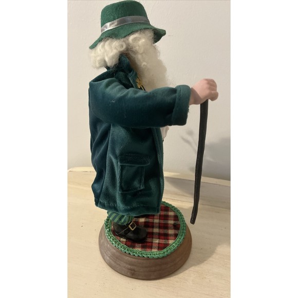 CELTIC IRISH Christmas SANTA Music Box Plays 8 Christmas Songs - Moves - Tested - Picture 4 of 7